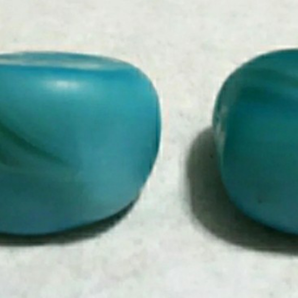 Decent sized weight of Tumbled Teal Agate Chalcedony Stones Polished Blue Gree - Picture 3 of 9